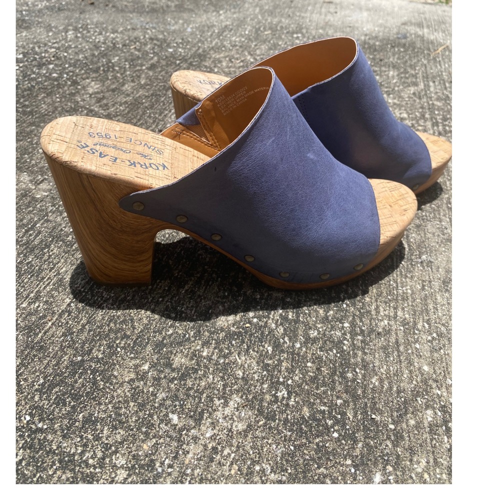 Kork-Ease Women Blue Leather Platform Clogs Mules Wood Block Heel Studded Sz 10M